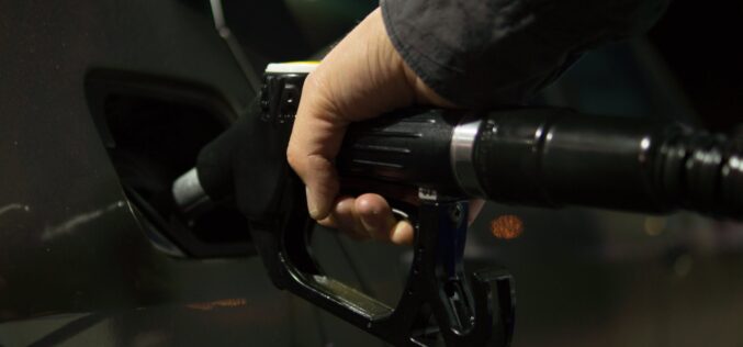 Бензините и дизелот поскапени за 1,50 денари