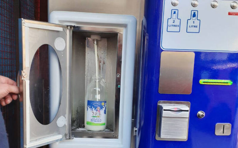 Дали се сеќавате на млекарот со млекоматот – одлична бизнис идеја за нашите млекари