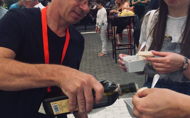 Интервју Коцев: Нашето ладно цедено сончогледово масло е пандан на маслиновото, Био Оил ќе соработува со земјоделците и ќе ги смени стереотипите на потрошувачите