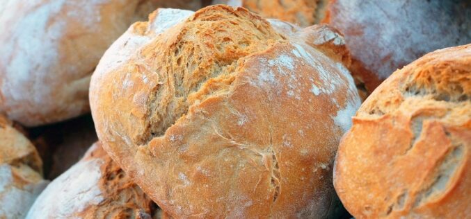 Нема простор за поскапување на лебот, велат од Владата