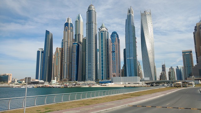 саемот во Дубаи