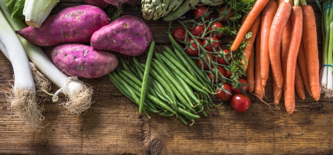 8 зеленчуци што можете да ги одгледувате во вашиот стан преку целата година