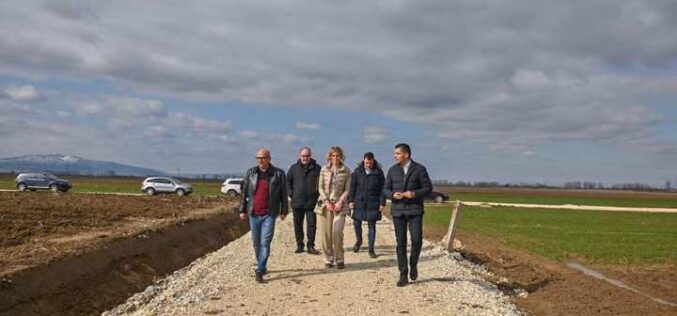 Министерот за земјоделство во посета на село Егри